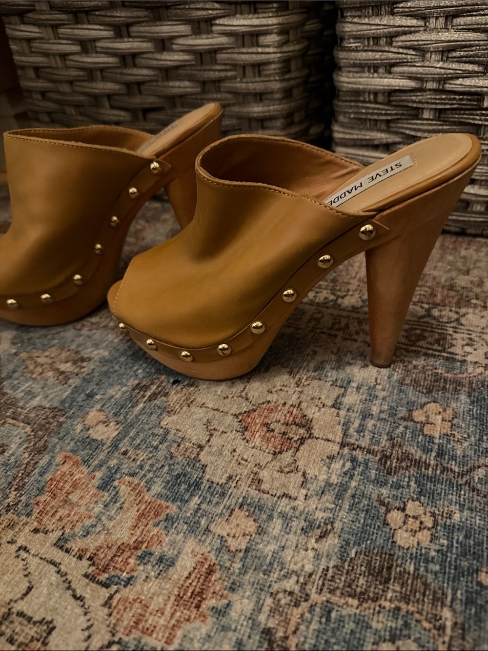 Steve Madden Tan Studded Leather Platform Clogs